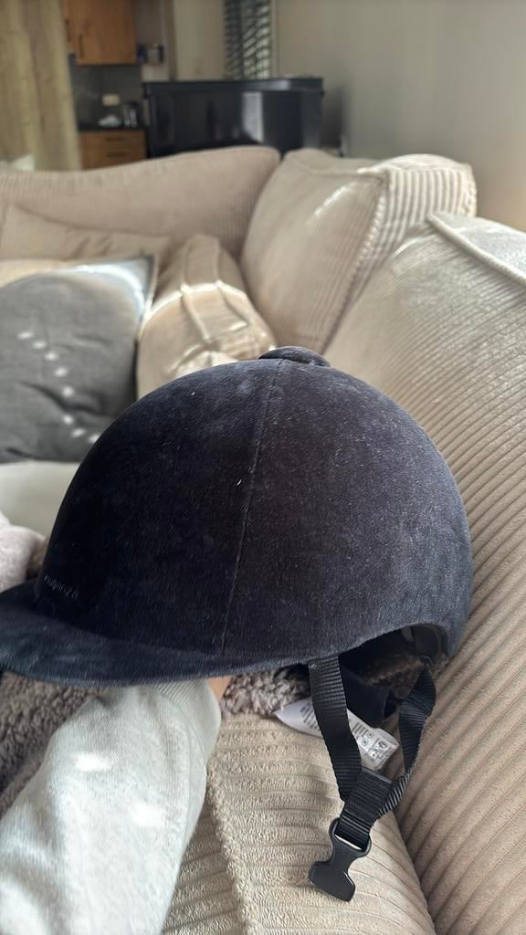 Cap maat 54, Animaux & Accessoires, Vêtements d'équitation, Comme neuf, Enlèvement, Bombe, Autres espèces