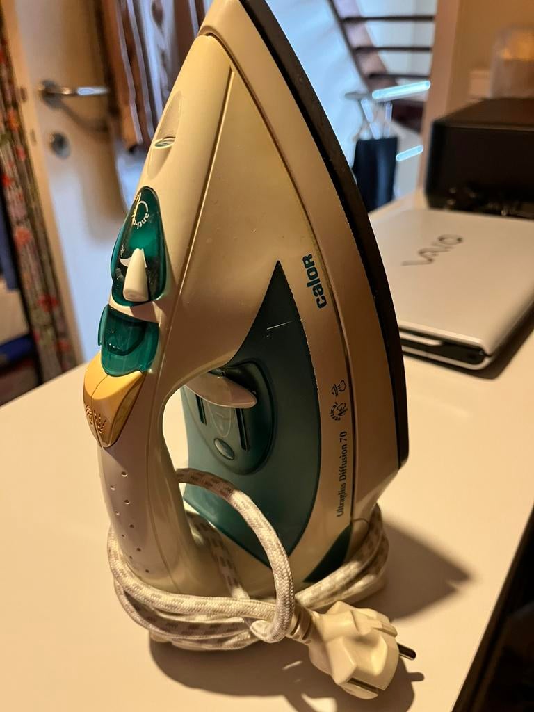 Fer, Enlèvement, Utilisé, Fer à repasser avec cordon