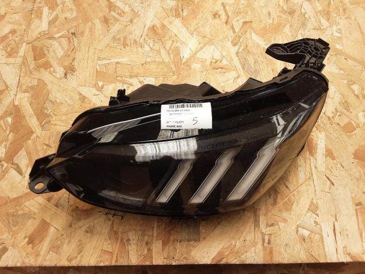 PHARE / OPTIQUE AVANT GAUCHE Peugeot 208 II (UB / UH / UP), Autos : Pièces & Accessoires, Éclairage, Peugeot, Utilisé