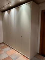 Witte 5 deursslaapkamerkast van Hulsta, Avec tablette(s), 200 cm ou plus, Enlèvement, Utilisé