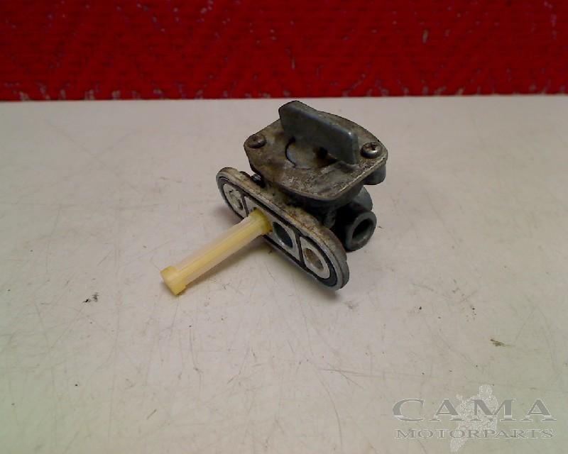 ROBINET DE CARBURANT Yamaha, Dhr. S. di Majo, Utilisé, Info@cama-motorparts.nl, P.J. Troelstraweg 8 8
3144 CX  MAASSLUIS, NL