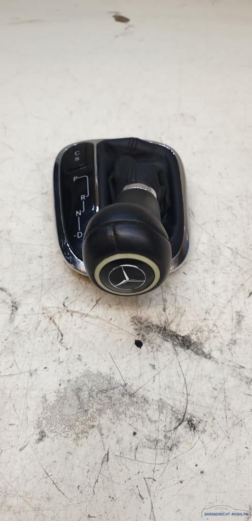 Lederen pook knop W203 W209 C CLK Mercedes pookknop automaat, Auto-onderdelen, Gebruikt, Mercedes-Benz AG, Mercedes-Benz, Mercedesstrasse 120
70372  Stuttgart, DE