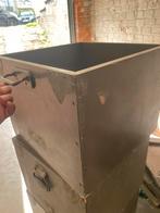 Tout est gratuit : 6 caisses en bois et du métal., Enlèvement