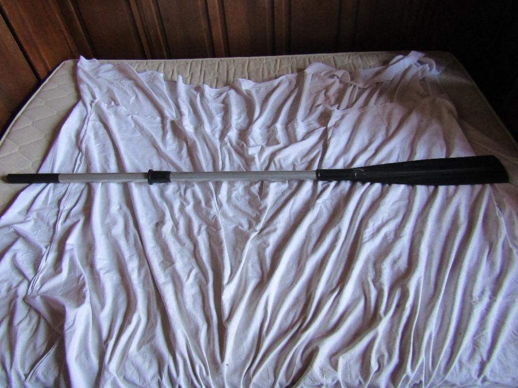 Pagaie en aluminium et plastique noir, Sports nautiques & Bateaux, Enlèvement, Utilisé