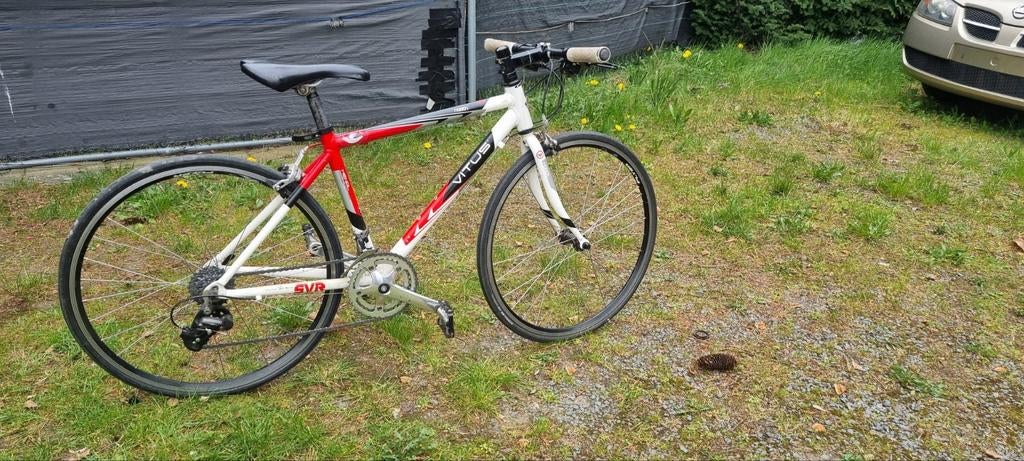 Jeune vélo de course en très bon état 18,0 vitesses 24 pouce, Vélos & Vélomoteurs, Enlèvement ou Envoi