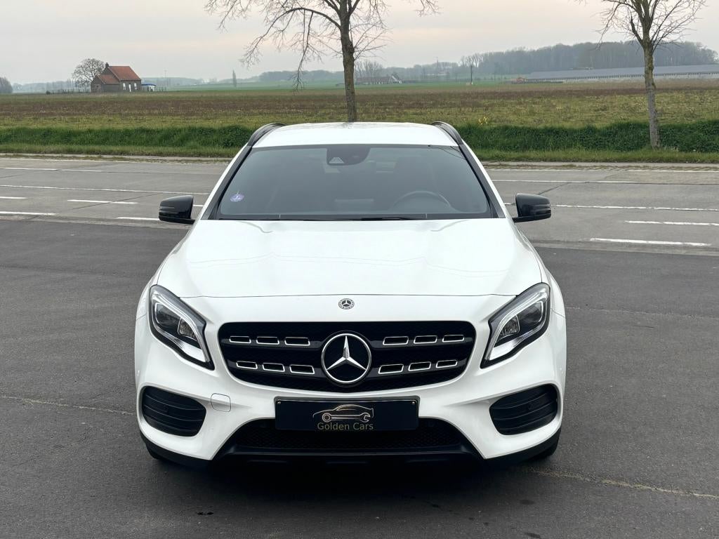 Mercedes Gla AMG line, 4 cilinders, Wit, Bedrijf, 5 zetels