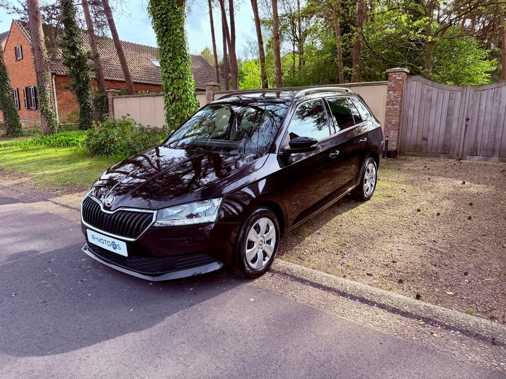 Skoda Fabia Break 2022 DSG — 16.322 km — Garantie — Topstaat, Auto's, Skoda, Automaat, Stof, Euro 6, Zwart