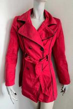 Rode trenchcoat jas Fever mt 38, Maat 38/40 (M), Fever, Ophalen of Verzenden, Gedragen