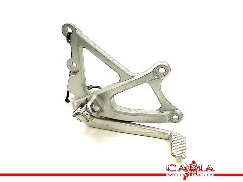 REPOSE PIEDS AVANT DROIT Yamaha, Motos, Dhr. S. di Majo, Utilisé, Info@cama-motorparts.nl, P.J. Troelstraweg 8 8
3144 CX  MAASSLUIS, NL