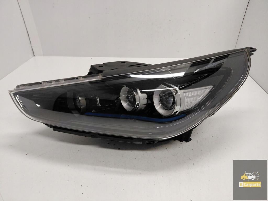 92101G4120, Feu N gauche LED noir pour Hyundai i30 III, Heolleung-ro 12
06797  Seoul, Info@hyundai.com, Utilisé, Hyundai