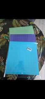 Lot de 3 tapis de découpe neuf, Ophalen, Nieuw