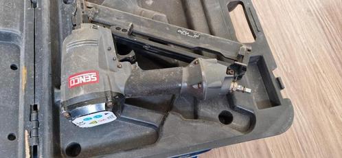 Senco SFN30 pneumatische tacker, Doe-het-zelf en Bouw, Gereedschap | Handgereedschap, Zo goed als nieuw, Ophalen of Verzenden