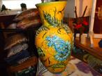 vintage vaas  geel met bloemen, Antiek en Kunst, Ophalen