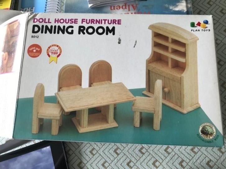 Houten meubeltjes poppenhuis Plan Toys Doll house, Verzamelen, Poppenhuizen en Toebehoren, Nieuw, Poppenhuis, Ophalen