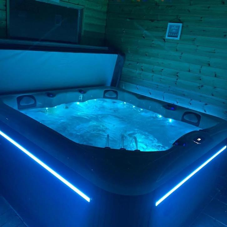 Geniet thuis van je vakantie in je jacuzzi! Nu kortingprijs, Tuin en Terras, Zwembad-toebehoren, Nieuw, Ophalen of Verzenden