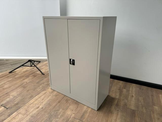 draaideurkast licht grijs 121x93x42, Huis en Inrichting, Woonaccessoires | Wandplanken en Boekenplanken, Ophalen of Verzenden