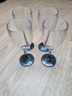 4 plastic wijnglazen met blauwgrijze voet, Ophalen, Zo goed als nieuw