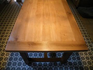 table de ferme en chêne beschikbaar voor biedingen