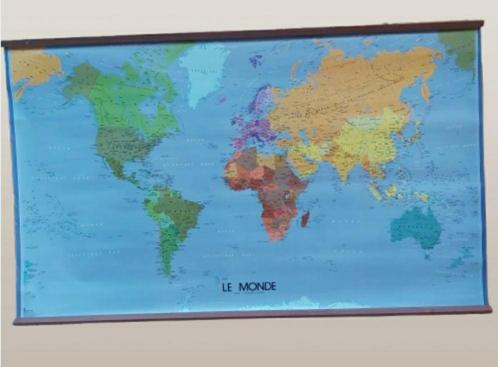 70 x 115 cm schoolkaart opgerold, geplastificeerd de wereld., Boeken, Atlassen en Landkaarten, Zo goed als nieuw, Wereld, Ophalen of Verzenden