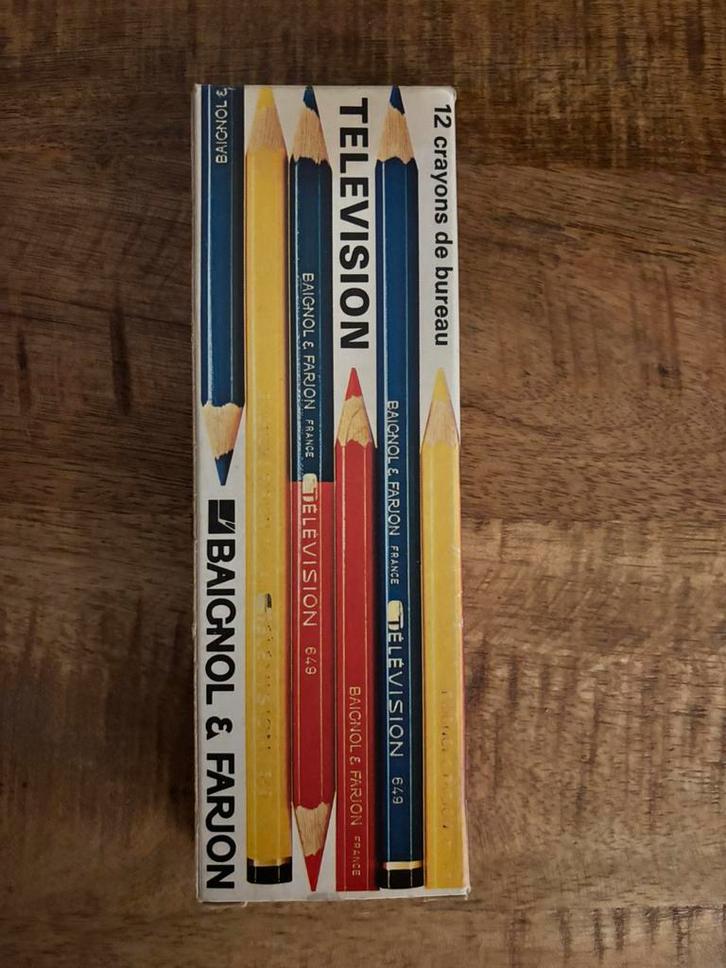 12 crayons  français Vintage Baignol & Farjon Télévision, Hobby & Loisirs créatifs, Dessin, Comme neuf, Enlèvement ou Envoi