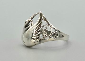 Zilveren Art Nouveau ring met zwaan. 2025/571. beschikbaar voor biedingen