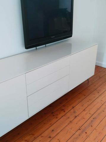 Dressoir / commode / kast/ ladekast / televisiemeubel BoConc beschikbaar voor biedingen