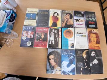 Video Cassette Musique avec les chanteurs célèbre !