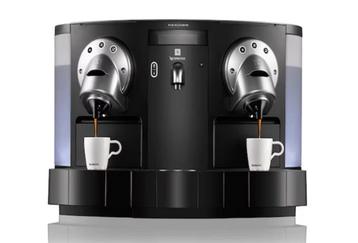 Machine Nespresso pro Cs 200, Enlèvement, Utilisé