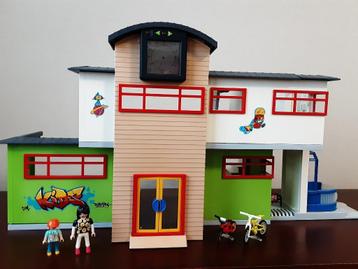 PLaymobil grote ingerichte school - compleet beschikbaar voor biedingen