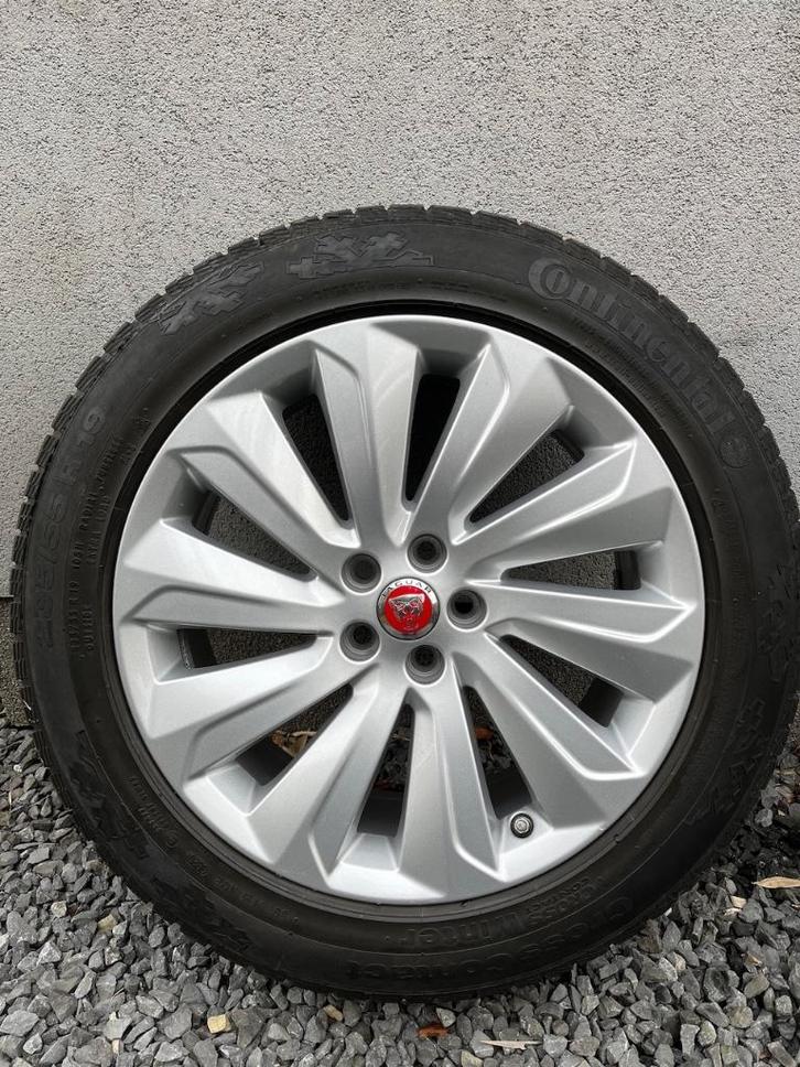 4 Wintervelgen en banden voor Jaguar E-Pace, Auto-onderdelen, Banden en Velgen, Band(en), Winterbanden, 19 inch, 235 mm, Personenwagen