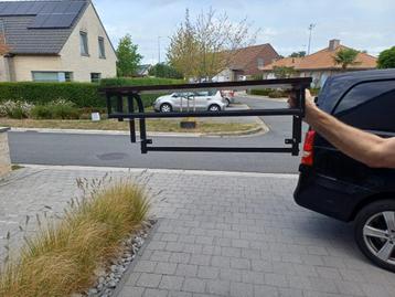 Kapstok muur beschikbaar voor biedingen