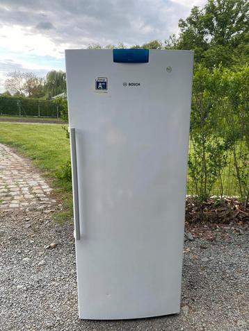 Bosch a++ no frost, Elektronische apparatuur, Ophalen, Zo goed als nieuw