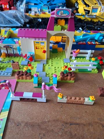  LEGO Pony Farm 10674 disponible aux enchères