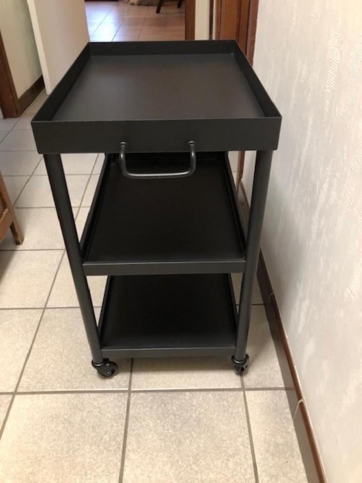 trolley zwart, metaal en verrijdbaar, Huis en Inrichting, Tafels | Sidetables, Gebruikt, Metaal, Ophalen