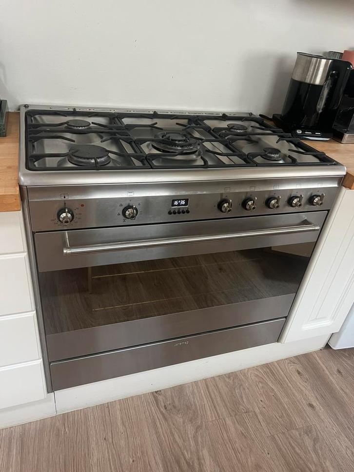 Gasfornuis SMEG inox, Elektronische apparatuur, Fornuizen, Gebruikt, Tussenbouw, Inductie, 5 kookzones of meer, 85 tot 90 cm, 60 cm of meer