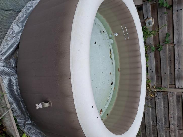 Jaccuzi intex, Tuin en Terras, Bubbelbaden en Hottubs, Gebruikt, Opblaasbaar, Grondzeil, Filter, Pomp, Ophalen