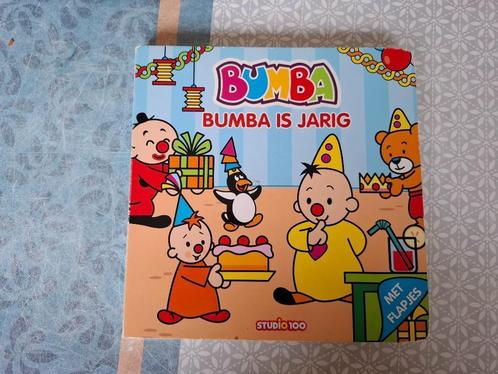 bumba is jarig met flapjes, Boeken, Kinderboeken | Baby's en Peuters, Zo goed als nieuw, 2 tot 3 jaar, Uitklap-, Voel- of Ontdekboek