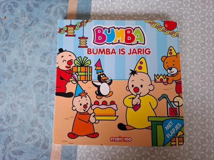 bumba is jarig met flapjes, Boeken, Kinderboeken | Baby's en Peuters, Zo goed als nieuw, 2 tot 3 jaar, Uitklap-, Voel- of Ontdekboek