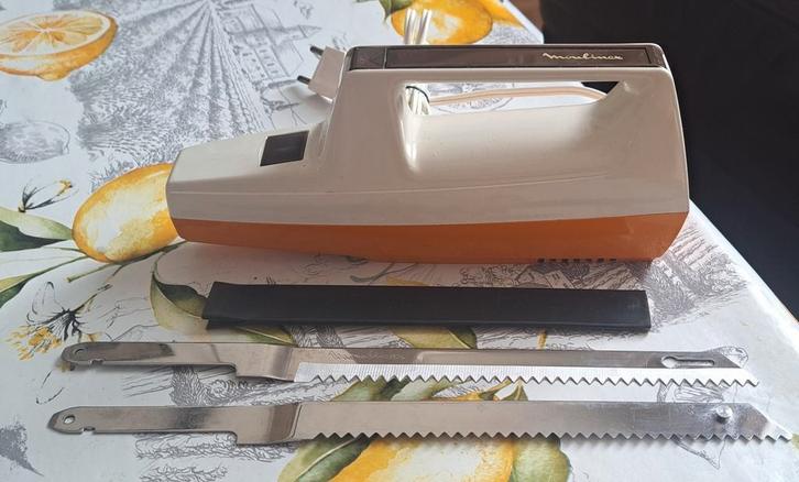 Couteau électrique Moulinex,vintage  modèle Secanto, Collections, Appareils électroniques, Enlèvement