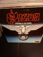 lp - saxon - wheels of steel - vak 16, Cd's en Dvd's, Vinyl | Hardrock en Metal, Ophalen of Verzenden, Gebruikt