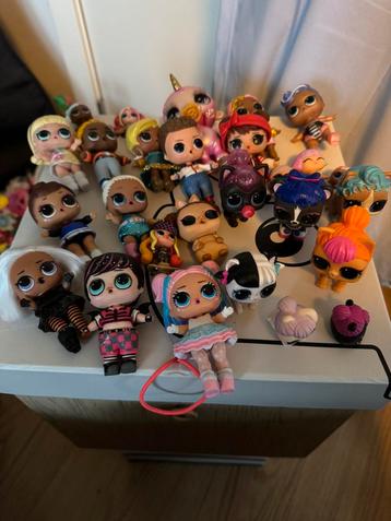 LOL poppetjes met accessoires beschikbaar voor biedingen