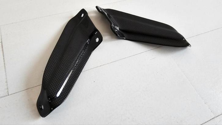 Carbon uitlaathangers Aprilia RSV RSVR TUONO factory gen 2, Motoren, Tuning en Styling, Ophalen of Verzenden