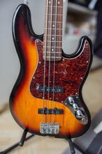 Basse Squier Jazz Bass 4 cordes, Muziek en Instrumenten, Snaarinstrumenten | Gitaren | Bas, Ophalen, Zo goed als nieuw, Elektrisch