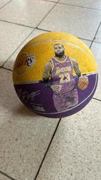 “23” Lakers Lebron James basketbal gesigneerd, Sport en Fitness, Ophalen, Gebruikt, Bal