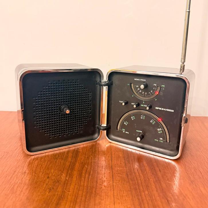 RADIO DESIGN VINTAGE BRIONVEGA CUBO TS522 NOIRE RARE, Antiquités & Art, Antiquités | TV & Hi-Fi, Enlèvement ou Envoi
