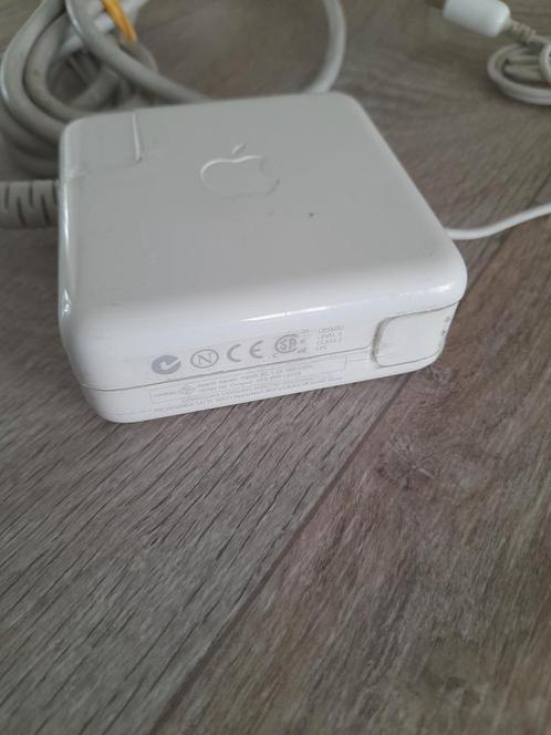 Apple portable power adaptor, Computers en Software, Laptop-opladers, Zo goed als nieuw, Ophalen of Verzenden