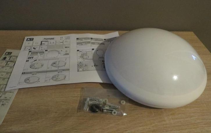 Massive badkamerlamp - nieuw, Huis en Inrichting, Lampen | Wandlampen, Nieuw, Ophalen of Verzenden