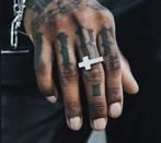 Bague en acier inoxydable avec croix - VENTE TOTALE !, Bijoux, Sacs & Beauté, Bagues, Neuf, Enlèvement ou Envoi, Fer ou Acier