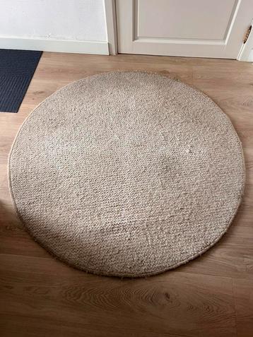 Rond tapijtje 130cm beschikbaar voor biedingen