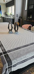 Geborduurd tafellaken 3m x 1,5m, Ophalen of Verzenden